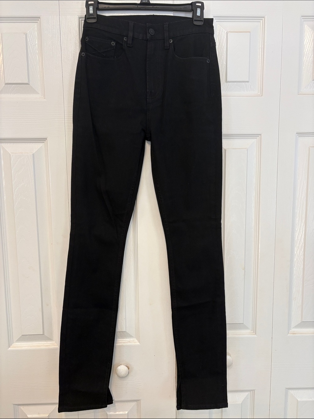 High-Rise Skinny Jeans in Black 823